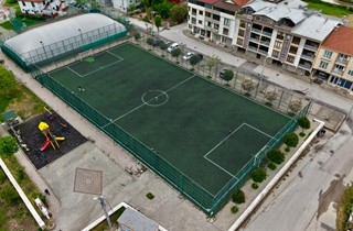 Gemlik’te Halı Sahalar Yenilendi